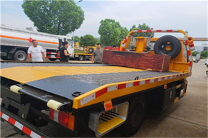 珠山区附近拖车电话号码服务